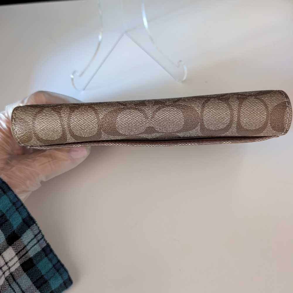 Coach Signature Canvas Long Wallet - Picture 3 of 11
